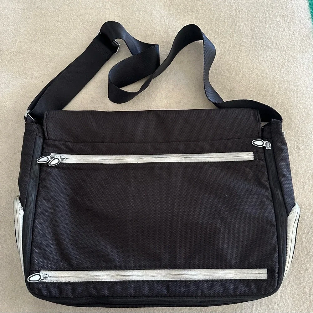 Tumi Ducati Ballistic Nylon Crossbody Messenger Computer Travel Bag